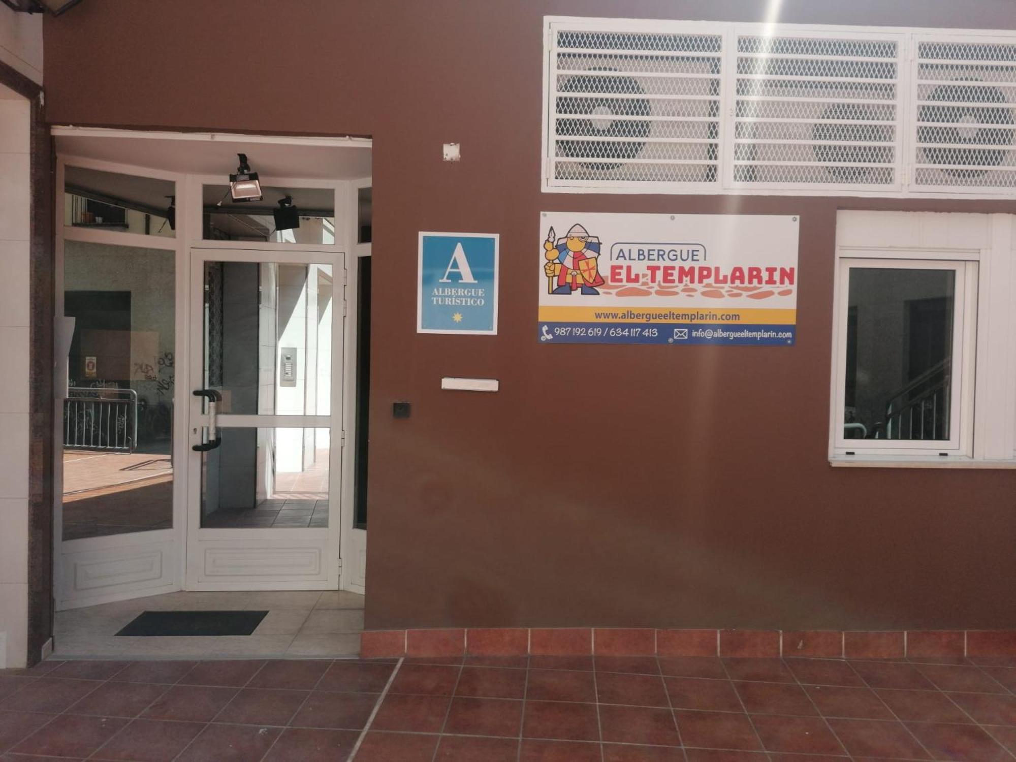 Albergue El Templarin Ponferrada Bagian luar foto