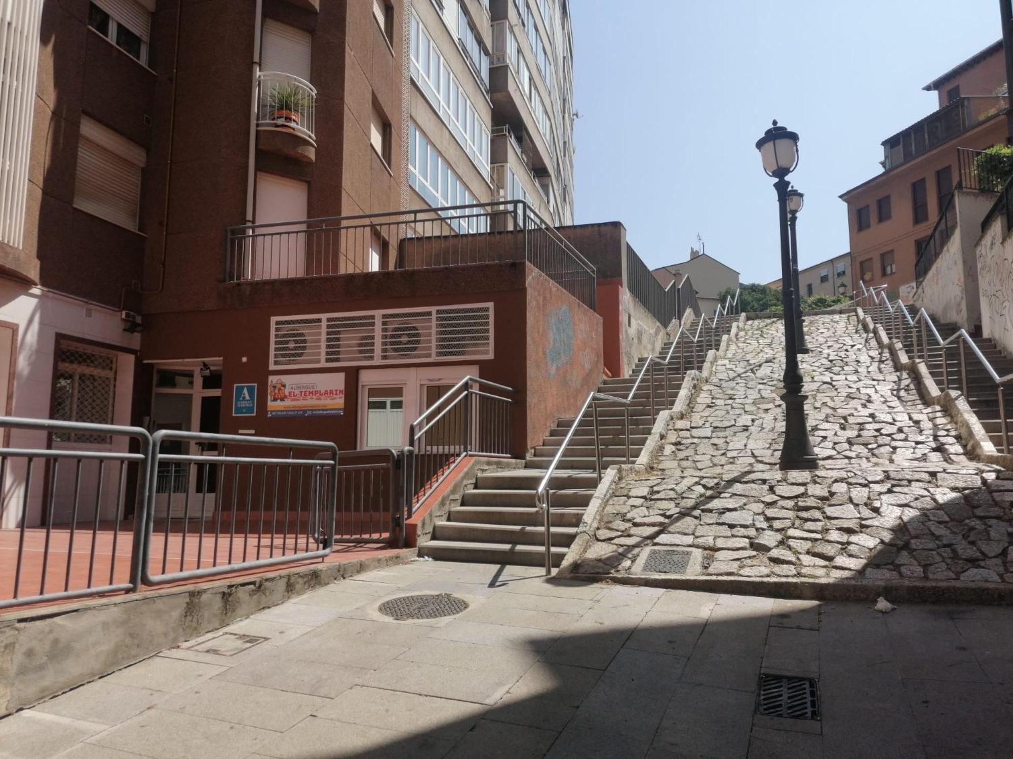 Albergue El Templarin Ponferrada Bagian luar foto