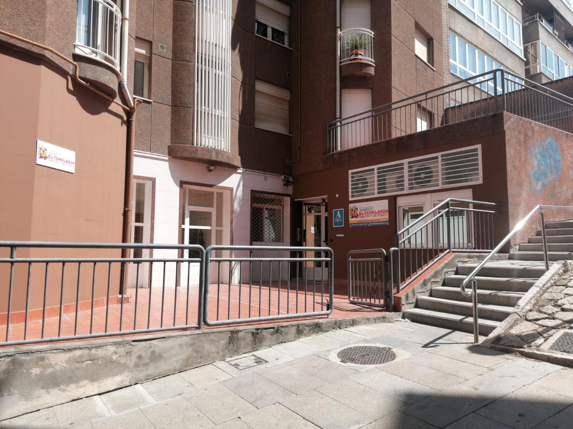 Albergue El Templarin Ponferrada Bagian luar foto